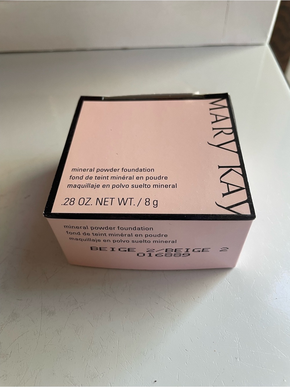 NIB Mary Kay Mineral Powder Foundation - Beige 2 (8 g)